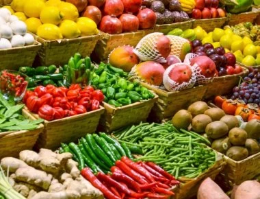 Δέκα μύθοι για τα τρόφιμα που ακόμα πιστεύουμε